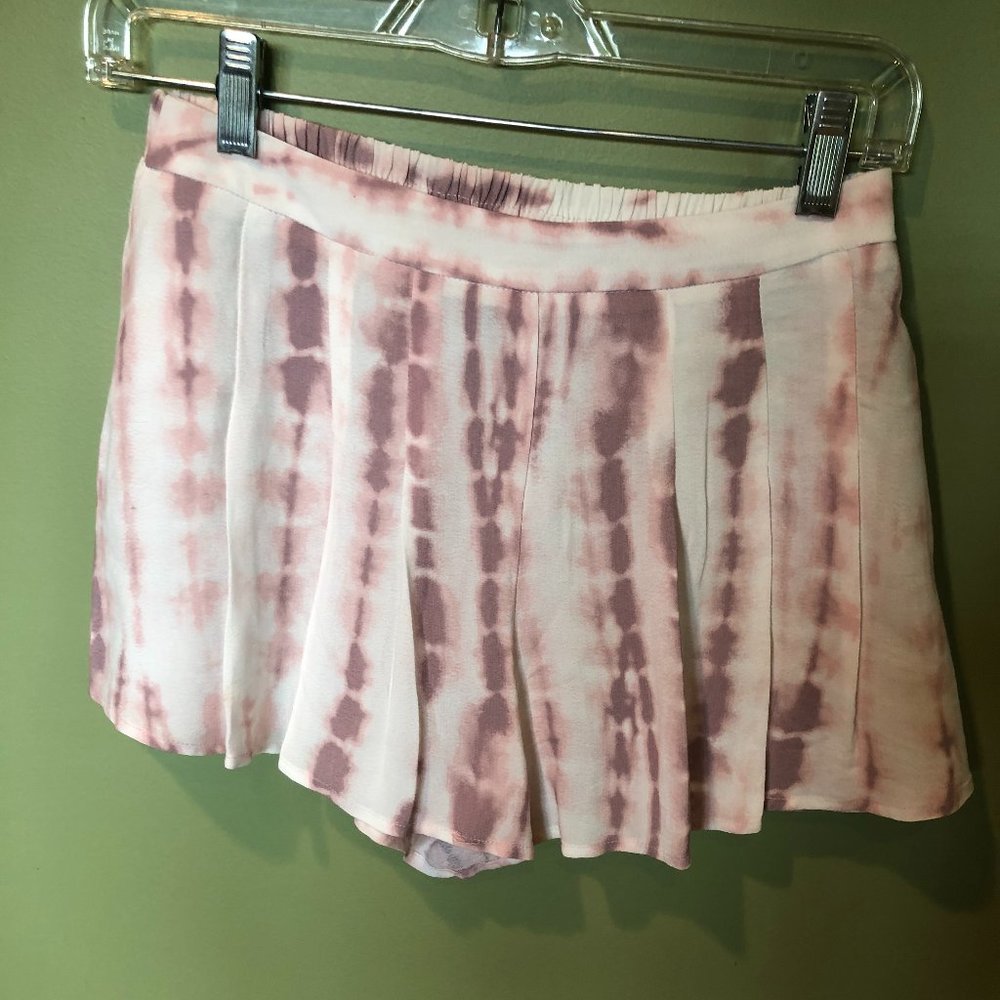 Forever21  Pleated flare shorts